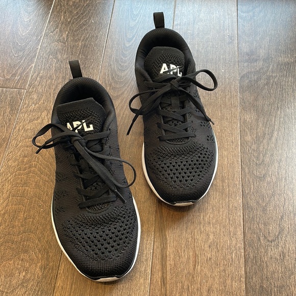 APL Shoes - APL Women’s TechLoom Pro Running Shoes in Black